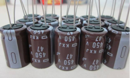 分析下黑金剛電容和紅寶石電容哪種好？